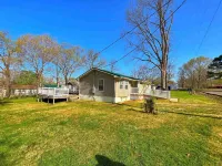 Spacious, Cozy Lake House near lake and restaurants at Lake of the Ozarks.