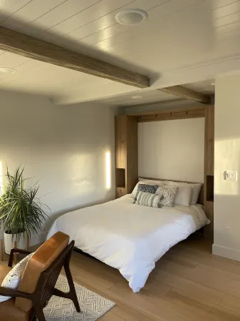 Cayucos Cottage Studio ll Modern Peak-A-Boo Ocean Views Отели в г. Каюкос