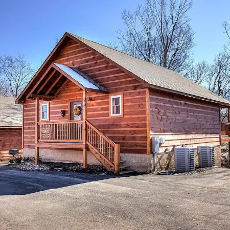 Family Cabin w/ Game Room In Heart Of Pigeon Forge