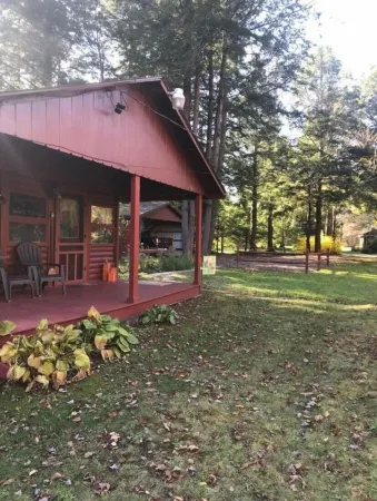 Hemlock Hideaway - A cozy cabin retreat close to Potter County's favorite sites!