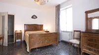 Monterosso 30 metresfrom the beach, wonderful sea view free wi- fi parking