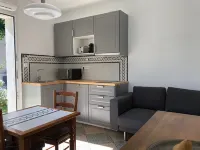 Petite Maison en Provence Hotels in Arles