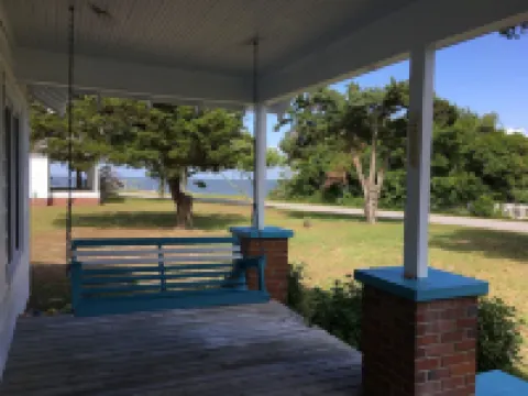 Core Sound Cottage in Atlantic, NC  with Water View