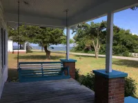 Core Sound Cottage in Atlantic, NC  with Water View