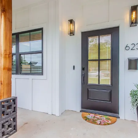 The Sterling House: Brand New Home Steps from Magnolia