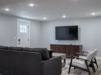 Spacious Basement Apartment Hotels in Eagle Mountain