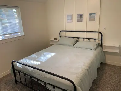 Charming 3-bedroom house in Puyallup with WiFi, AC