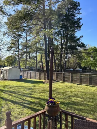 Ranch home, 3 private bedroom suites with full private bathrooms, near Duke Univ