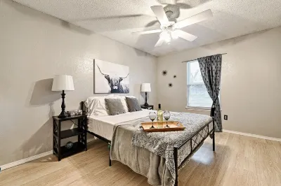 New to Vrbo Pool, Game room w/ arcades, Hot tub, Outdoor living, BBQ, firepit