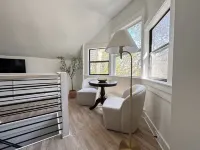 Adorable Abode in Midtown @ Willis St Retreat - Bungalows