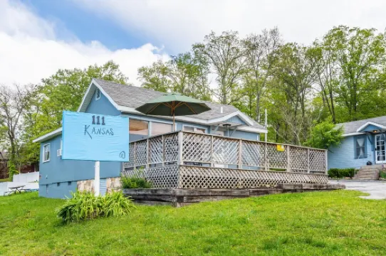 HOUSE by Lake Taneycomo at Rockaway Rentals