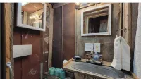 Chipmunk Chalet Tinyhome, nestled in the Chattahoochee National Forest w/hot tub
