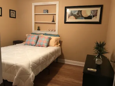 Pool spacious home in the heart of town Hotels near Jabil