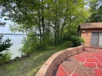 The Castle on Lake Montanis - Indoor Pool & Arcade House