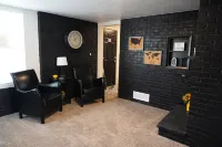 Huge Ranch Home with 2 game rooms!  Enjoy shuffle board, Ping Pong & Hot Tub