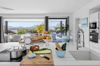 Villa Odo - Luxury villa with heated pool - Wifi
