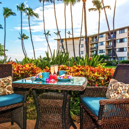 Beachfront condo in Maalaea - 2 Bedroom 2 Bath - Ground floor, AC!!!