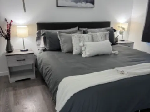 Hooked on the mouth of the Kenai! two bedroom unit with King size bed. Sleeps 6 Hoteles en Kenai