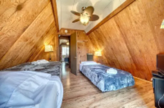 A-Frame Of Mind - Firepit - Sunroom -Washer/Dryer