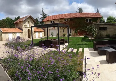 Gite 3 ,ch, piscine, 7 pers, Haut de gamme, 4 épis, 4 étoiles