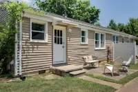 Cottage Charmer-Walkable/Bars/Restaurants/Pets ok