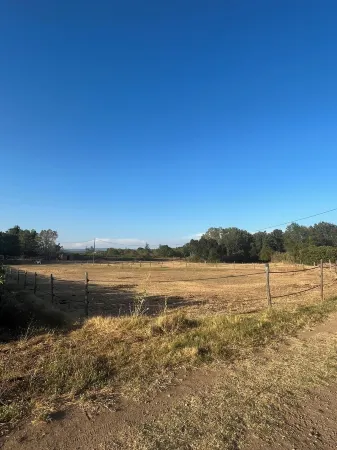 Charmant Cabanon Provençal Отели в г. Var