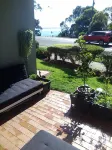 Waves Unit 113 bay views. Cowes beach & shops on your doorstep. Pet friendly!