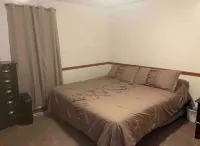 Cozy 4-Bedroom House in Man w WiFi, Arcade Game, and Extra Parking. Near Trails. فنادق في Logan County