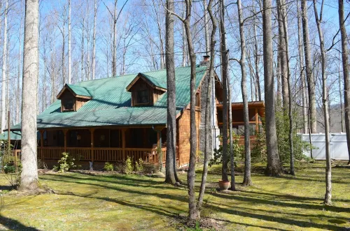 Log Cabin on Edge of National Park; Over the Top Amenities & Reviews فنادق في Cosby
