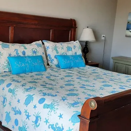 Oceanview Getaway!Same Song Twice Condo 102Enjoy Sunshine & Ocean Breezes