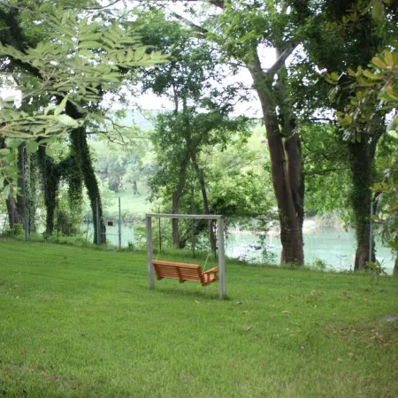 Guadalupe River Road Retreat Honeymoon Cabin