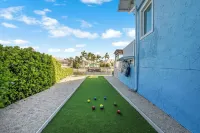 Luxury WaterFront Home, Putting Green, Bocce, Kayaks SUP's Bikes Pool/PPong Tbl Hotel in zona Marco Island Water Sports