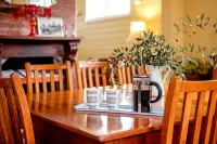 Central - Unique - Great history - Spacious -WI-FI