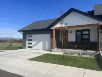 New, Centrally Located, Awesome 3 Bedroom Townhome in big sky Bozeman Montana! Hotels in Four Corners