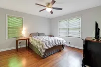 4 Bed 3 Ba Reno w/ Saltwater Pool (Heated) 2 miles to Sanford Stadium/Downtown