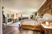 Spoil Yourself! Gulf Front, Heated Pool, Hot Tub. Front Row for Sunsets-Perfect!