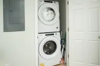 Spacious 3 bedroom  2 Full bathroom  apartment