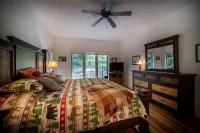 Cozy Family Mountain Home in Seven Springs