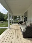 Beautiful House/Close 2 Lake/Beachfront Access/Great for Families/Outdoor Space - واي فاي