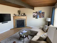 ARCATA cozy 2-bedroom with fireplace, close to downtown and Cal Poly Humboldt