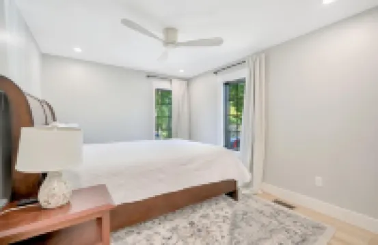 4 bedroom home downtown Nashville. Hot tub, large patio, fire pit, and game room