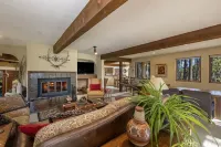 Beautiful, Huge Home on Golf Course and close to Ski Resort. Recently Renovated!
