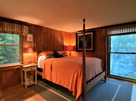 1st Connecticut Lakefront Camp - Tell me S'more Please! Отели в г. Питтсбург