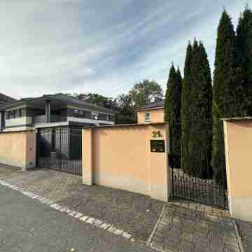 Stadtvilla in Leipzig 7 Personen 3 Schlafzimmer 2 Bäder Garten und Terrasse Hotel Exterior