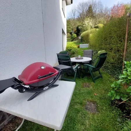 Helle Wohnung mit Eigenem Gartenstück