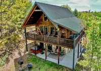 Virtual Tour ~ Views ~ Hot Tub ~ Pool Table ~ Newly Updated Hotels near Wears Valley