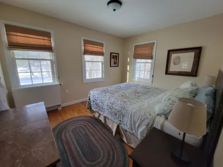 Mount Mansfield Cottage Cozy 3 Bedroom near Smugglers Notch