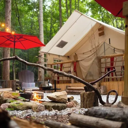 Pap's Glamp on Lake Hartwell