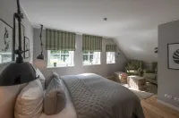 Luxurious Frydag vacation apartment in Karl-Georgs-Forst; dogs welcome