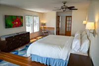 Cliff House- Panoramic Views of Cape Cod Bay.